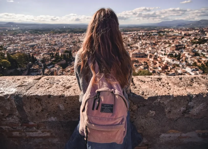 solo female traveler